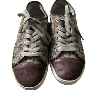 Michael Kors Womens 9.5 Brown / Tan Monogram Lace Up Casual Sport Sneakers Shoes